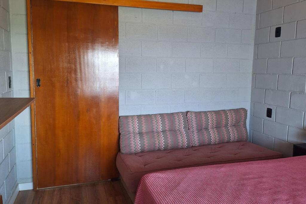 Casa de campo com vista para represa