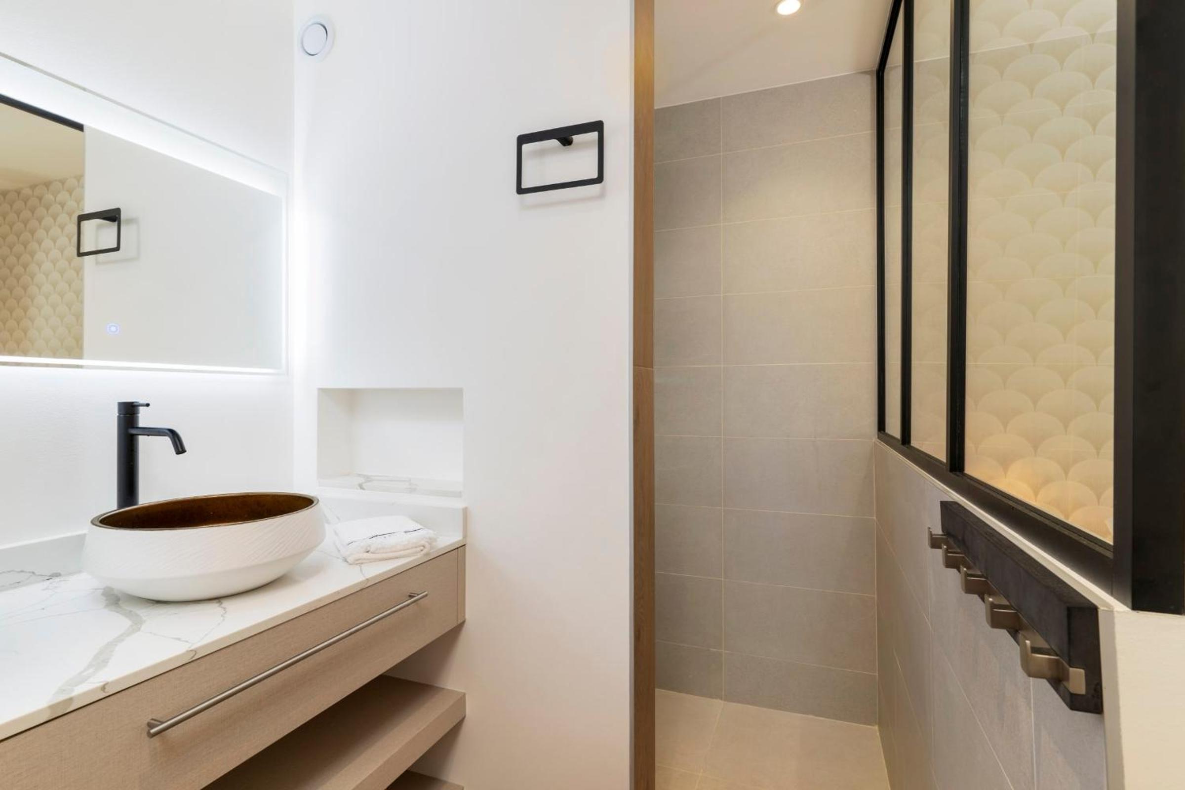 Paradise luxury White Beach view 3