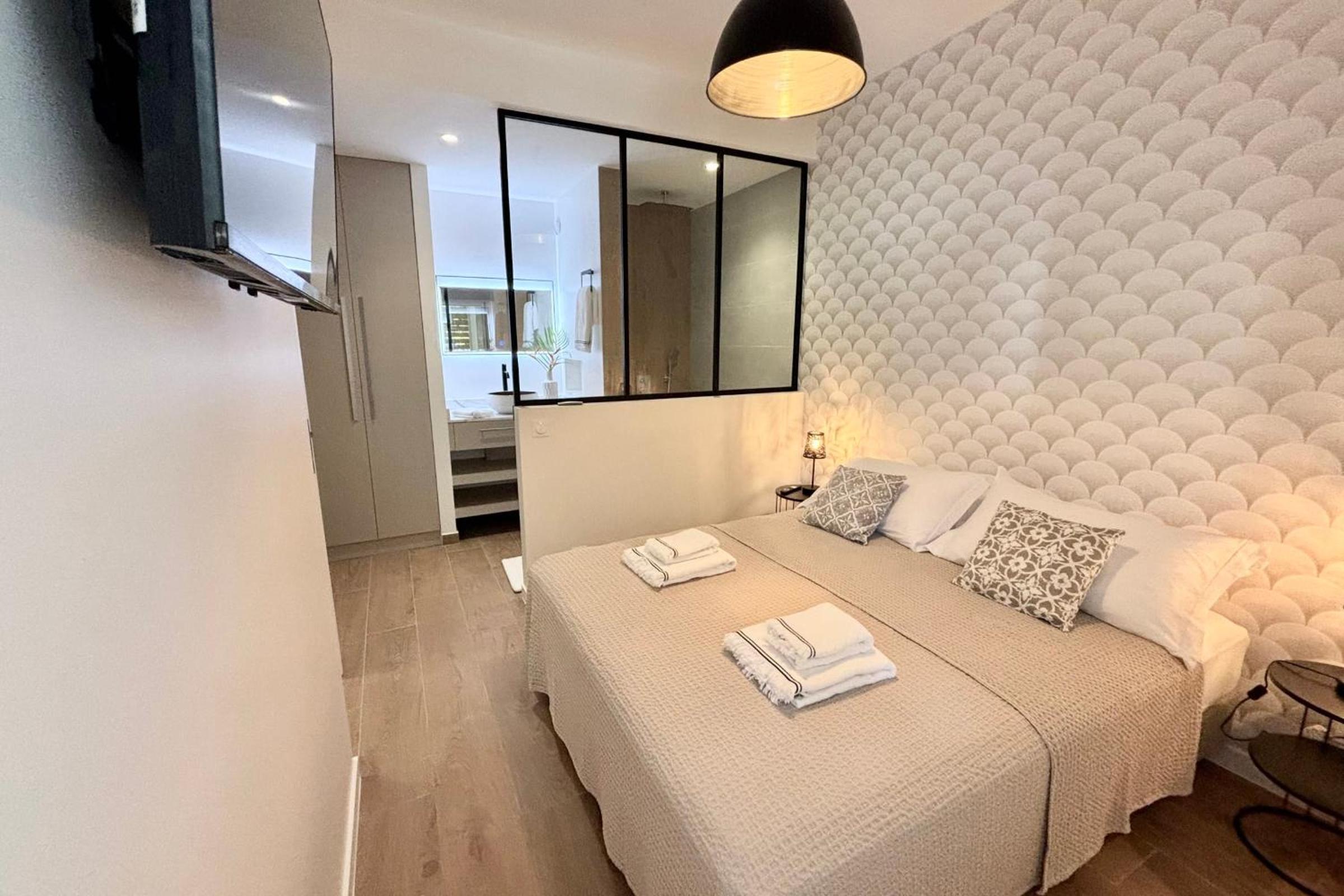 Paradise luxury White Beach view 4