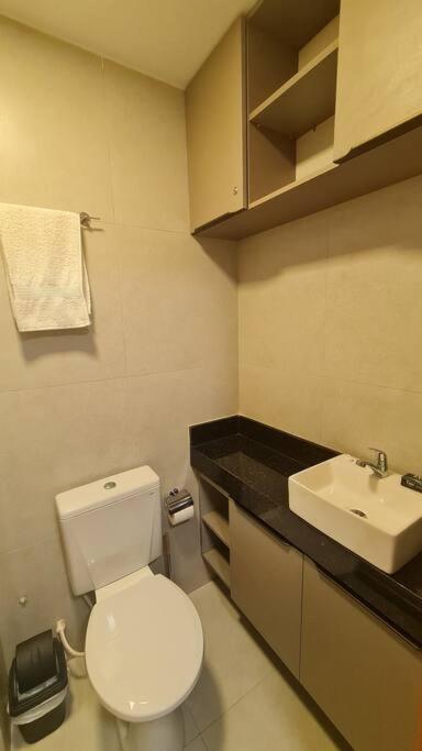 Flat VP 13 no centro com Piscina by La Playa