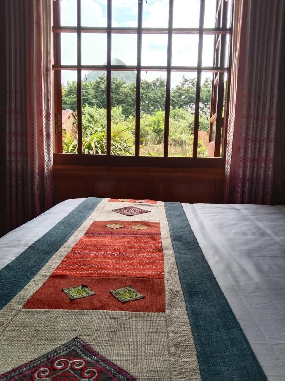 A Lìn Homestay Bắc Hà view 3