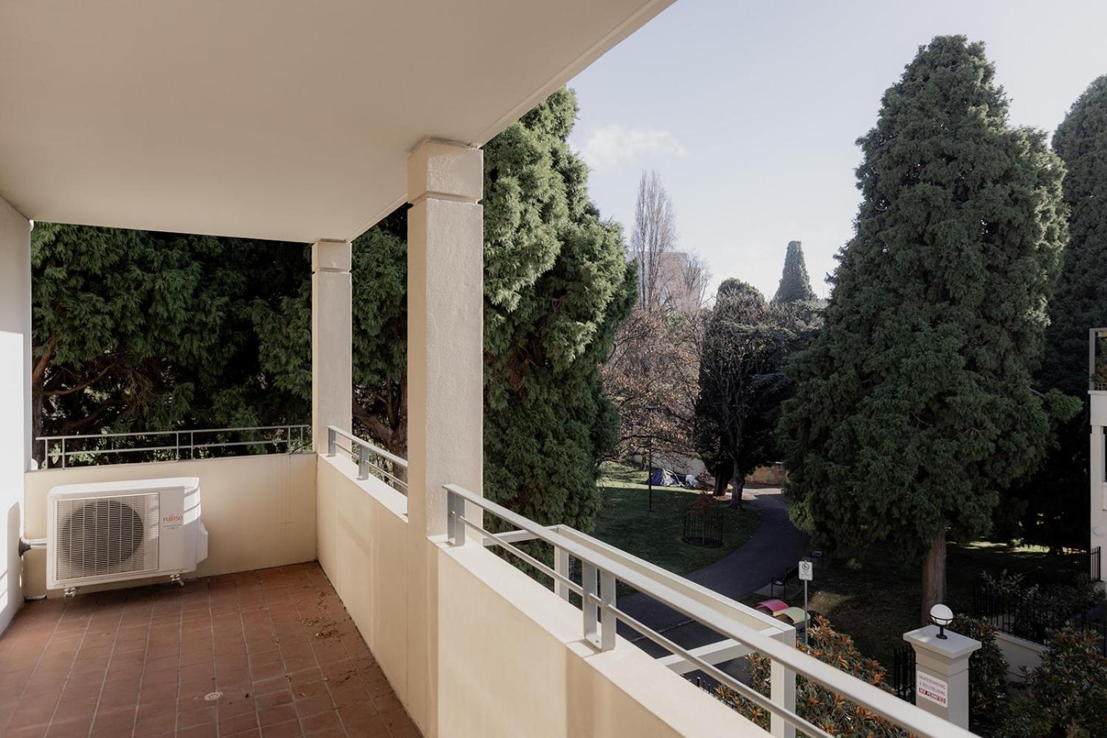 Park views in the heart of Salamanca Place