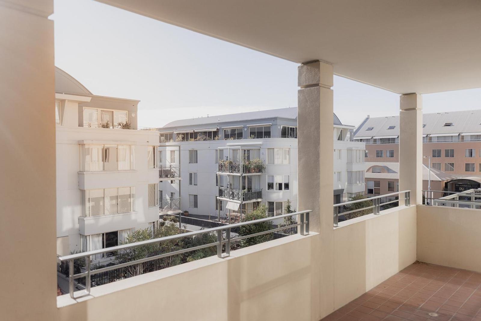 Park views in the heart of Salamanca Place