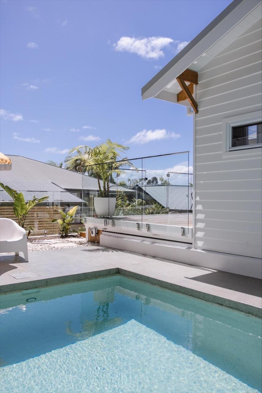 Blackbutt House - Luxe Retreat With Pool and Sauna