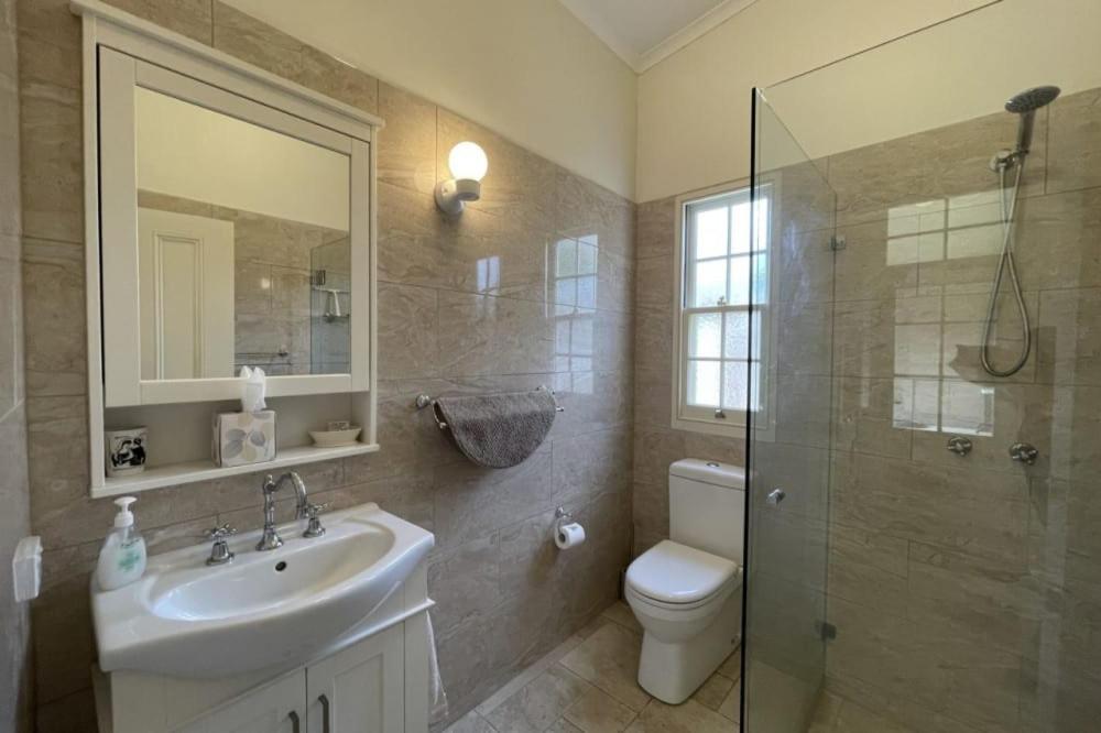 Halcyon 11 The Strand Port Elliot - WIFI - Pet Friendly - No Linen Included