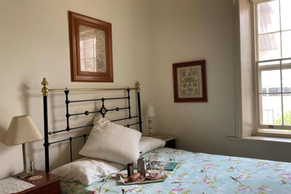 Halcyon 11 The Strand Port Elliot - WIFI - Pet Friendly - No Linen Included