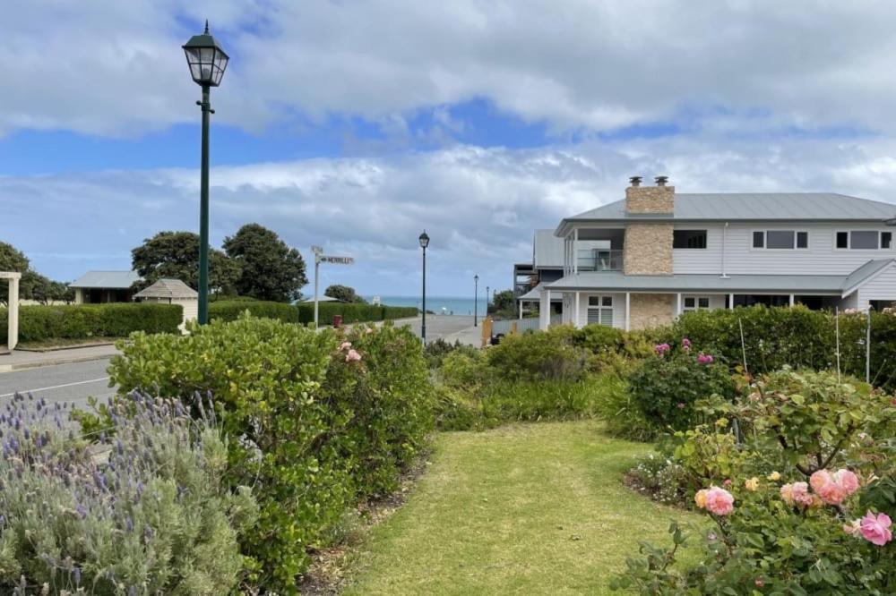 Halcyon 11 The Strand Port Elliot - WIFI - Pet Friendly - No Linen Included
