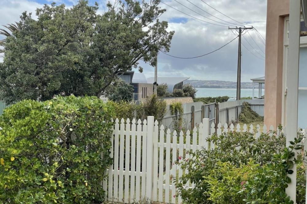 Halcyon 11 The Strand Port Elliot - WIFI - Pet Friendly - No Linen Included