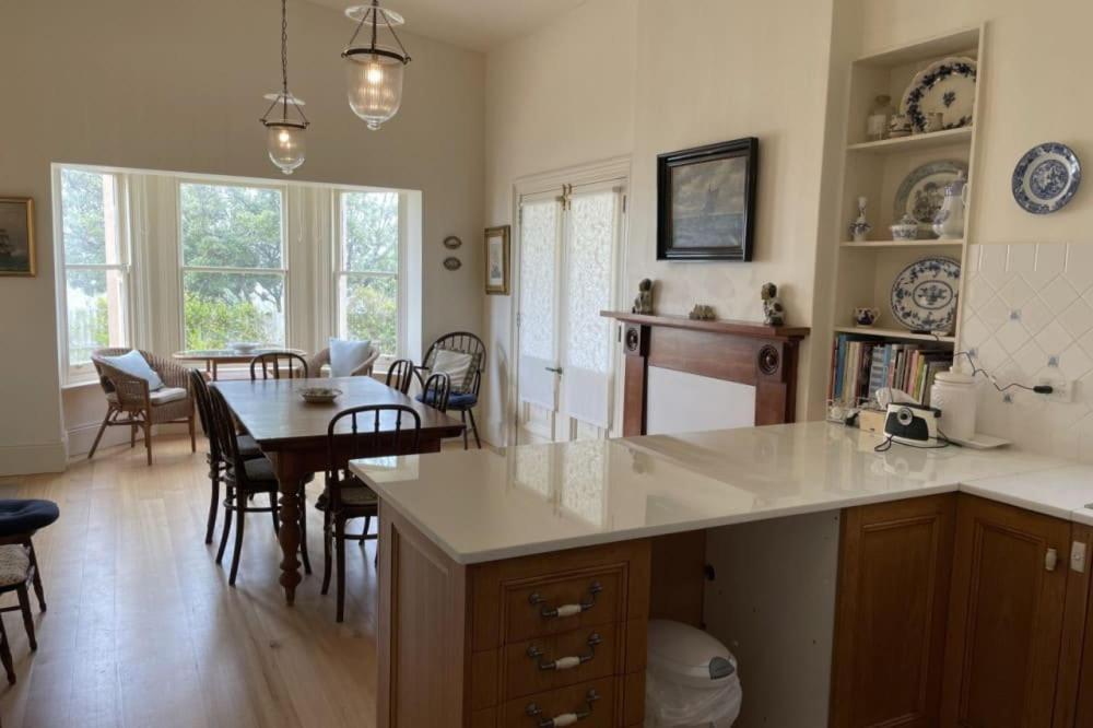 Halcyon 11 The Strand Port Elliot - WIFI - Pet Friendly - No Linen Included