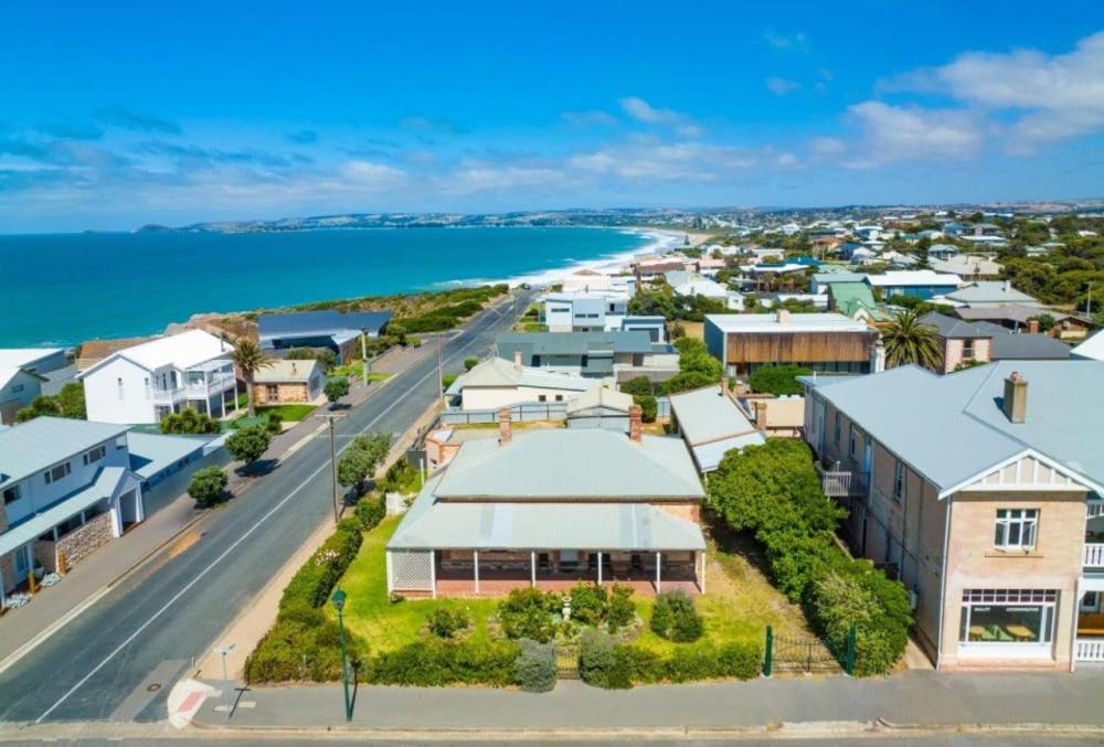 Halcyon 11 The Strand Port Elliot - WIFI - Pet Friendly - No Linen Included