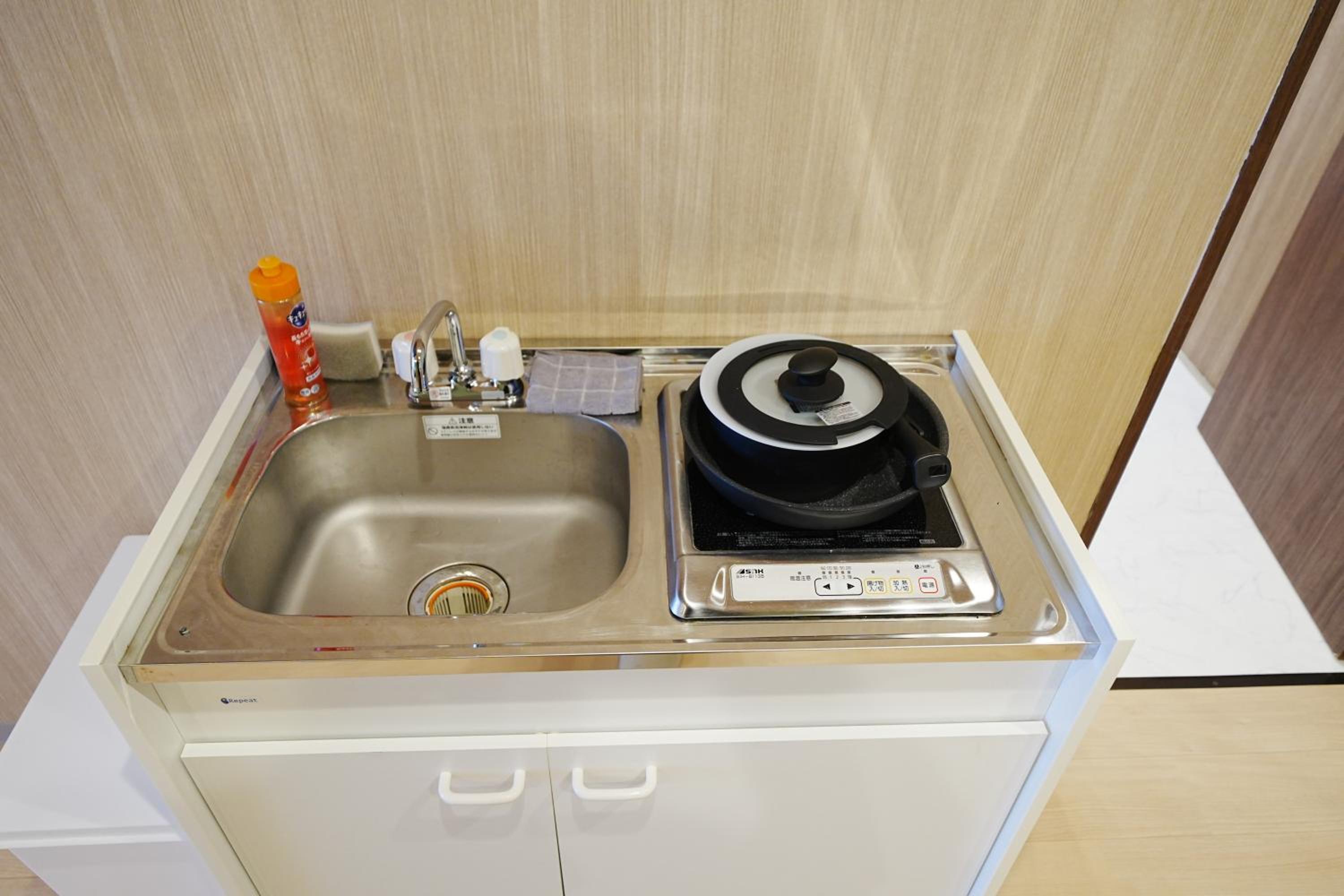RELAX Condo Namba Daikokucho