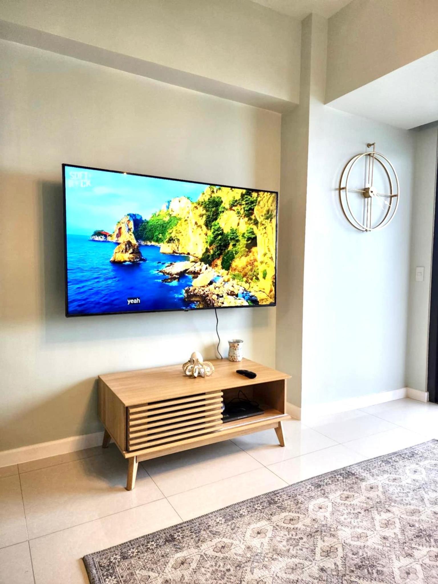 Luxury 2 bedroom 2 bath Apartment near Bai Hotel view 4