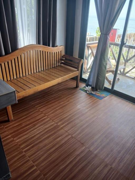 Zyrine Homestay - Seawall Side view 2