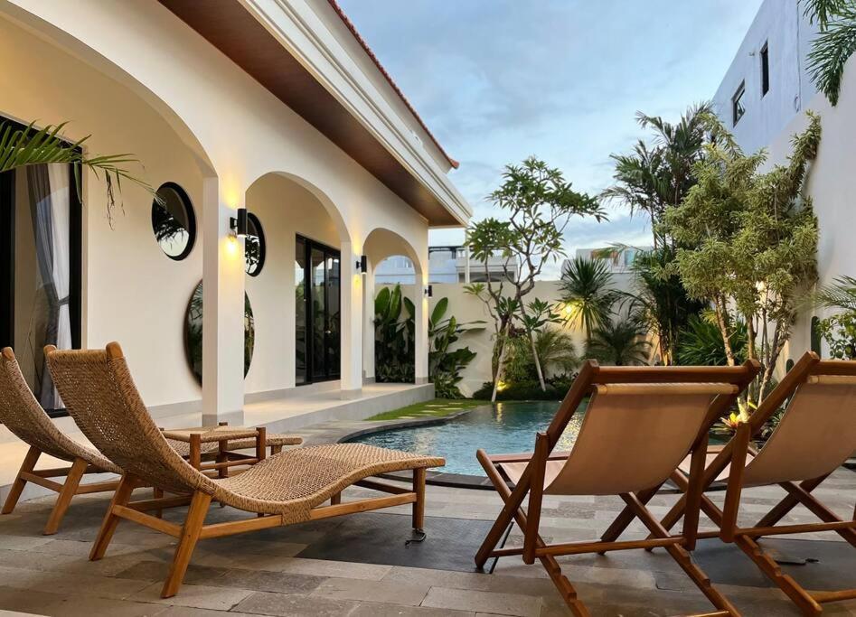 Hotel The Dahlia's Villa NEW 3 BR Canggu-Munggu Seseh - Image 1
