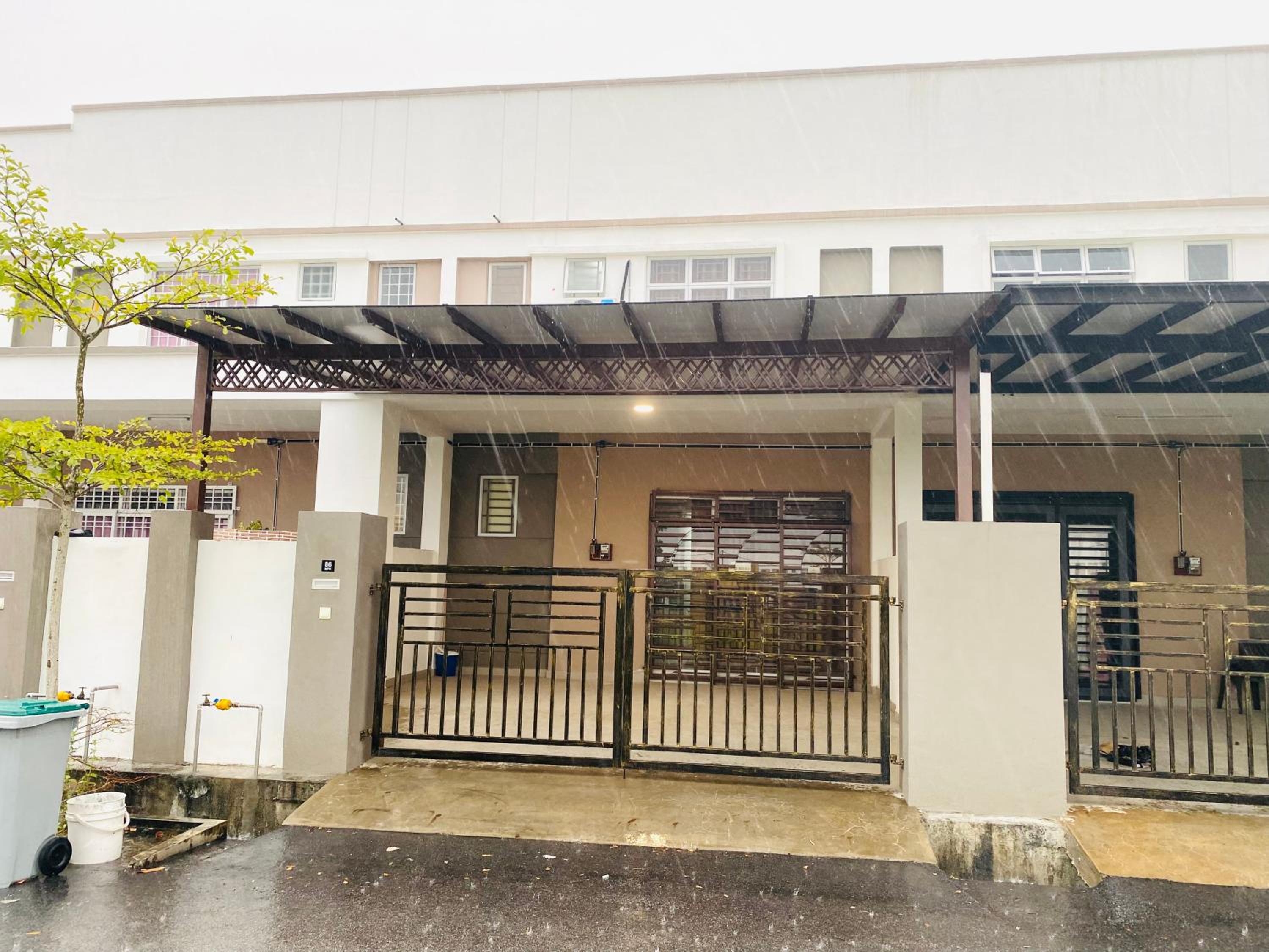 Alyn Home Kluang V Netflix