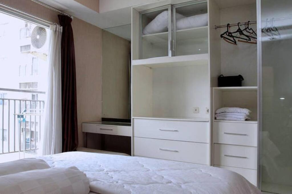 40 percent OFF 1BR City View Apartment in SUPERB Central Location view 5