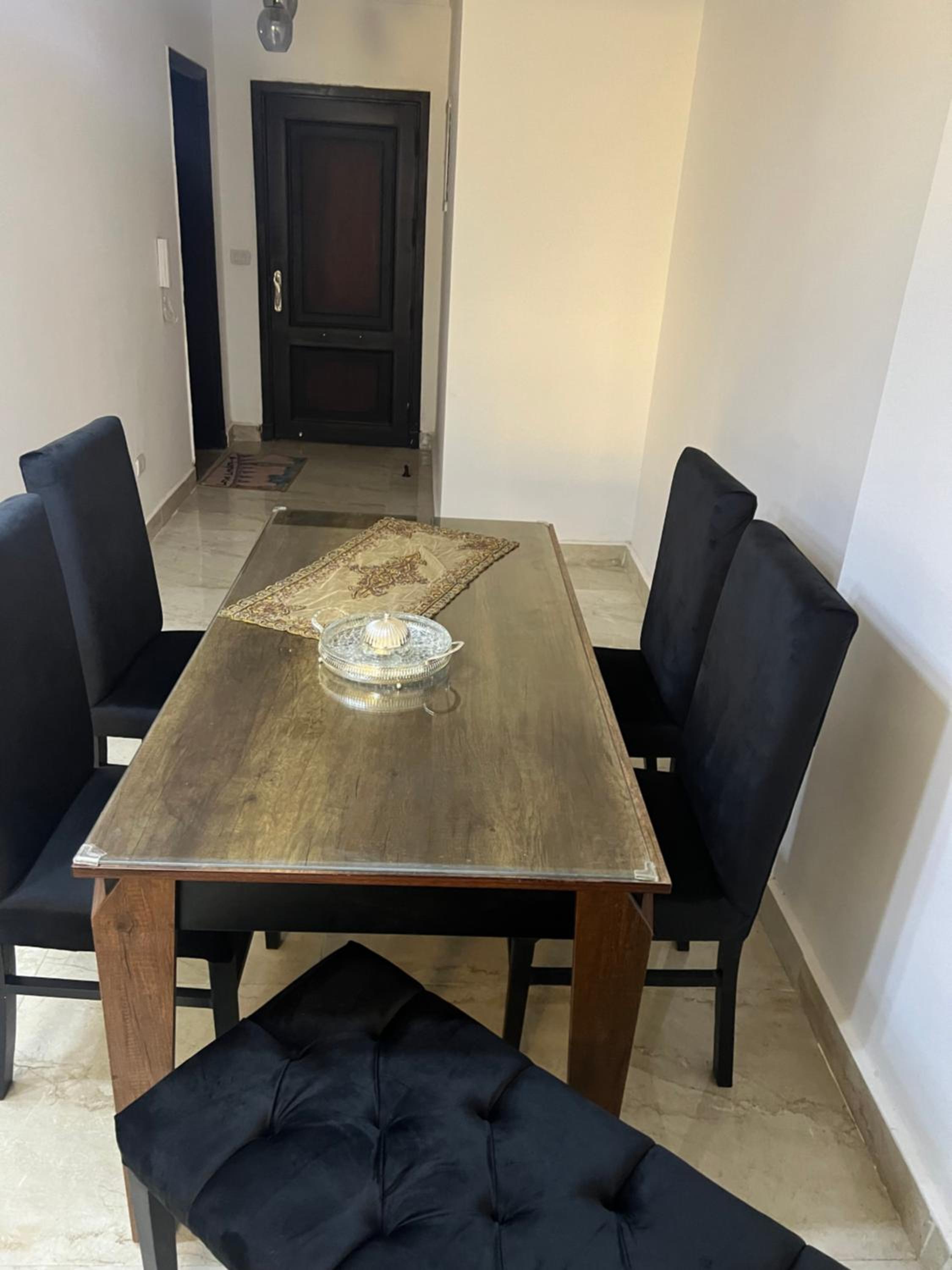 Elegant luxury app auc avenue New cairo