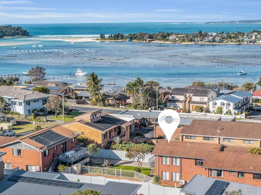 Harbour Lights - townside with a pool