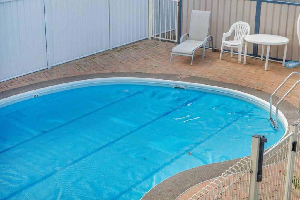 Harbour Lights - townside with a pool