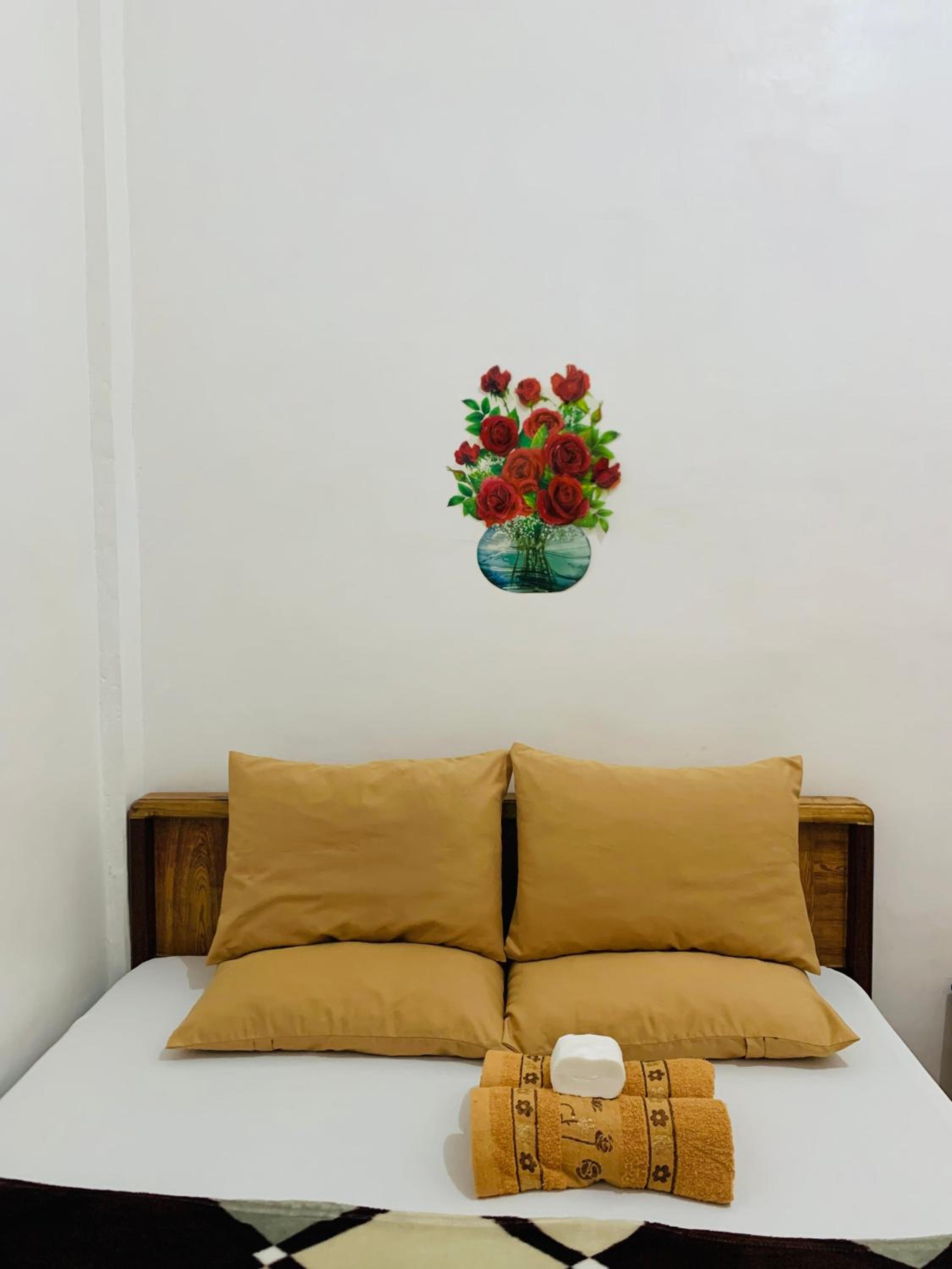 Queen's Room Rental 1 view 3