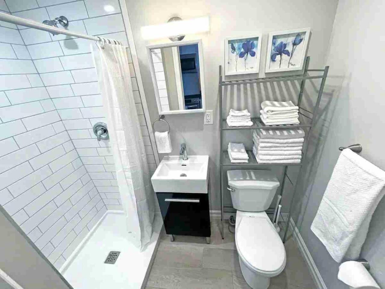 Hamilton Oasis - Luxe Beds - BBQ Haven - Pool