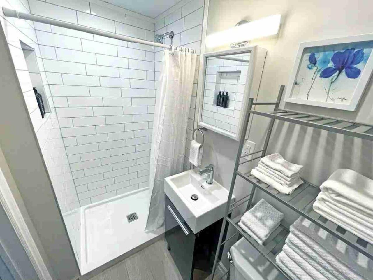 Hamilton Oasis - Luxe Beds - BBQ Haven - Pool