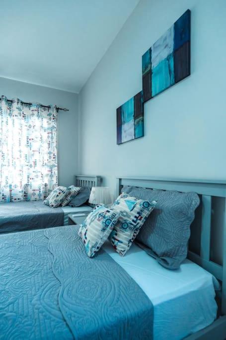 Stylish Apt with Pool & Balcony, 4 Min to Beach - RC7 view 3