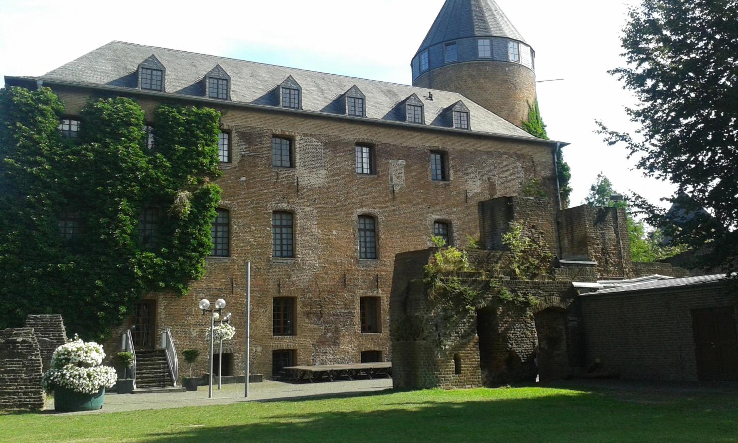 Ferienhaus Burgblick Brueggen