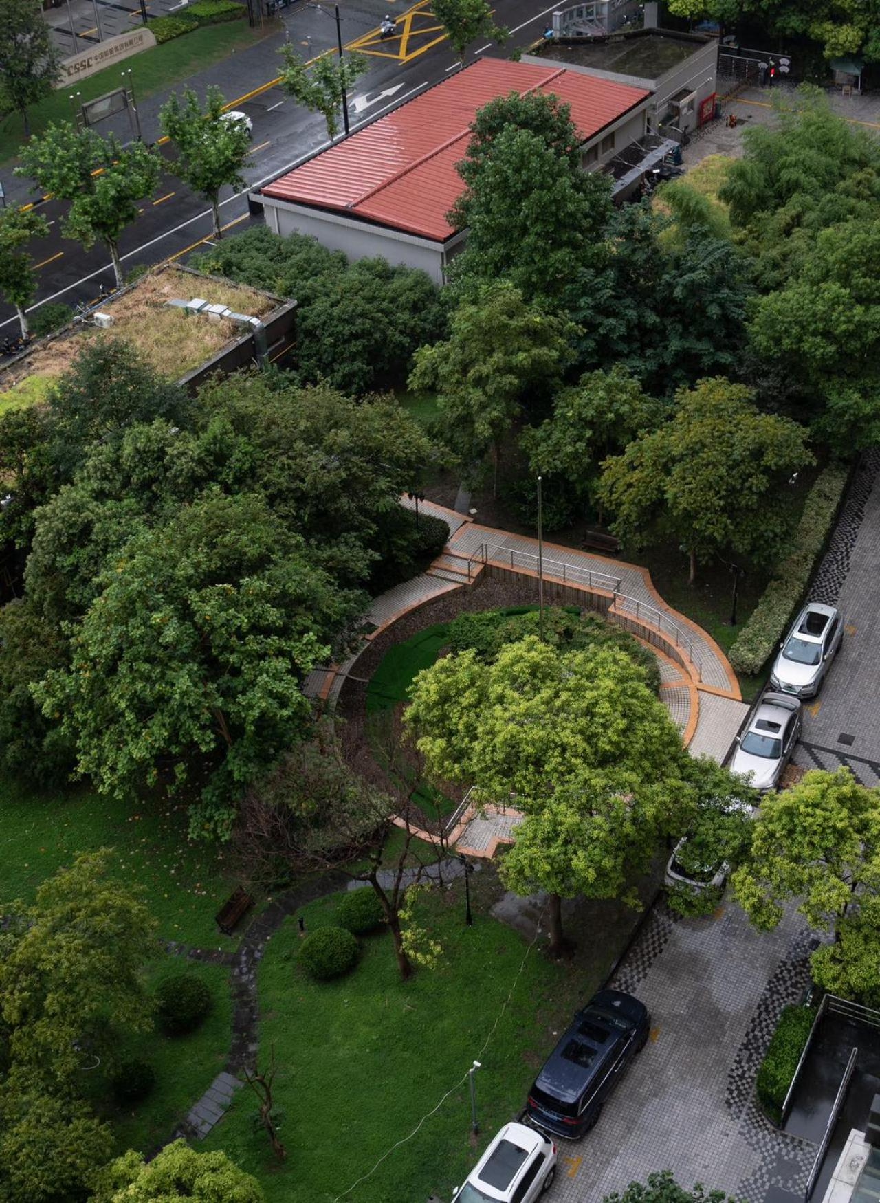 Eastern Hub - Bund Branch 3-Bedroom Near Yuyuan Garden, Nanjing Road with Shanghai Tower Views, Near Subway