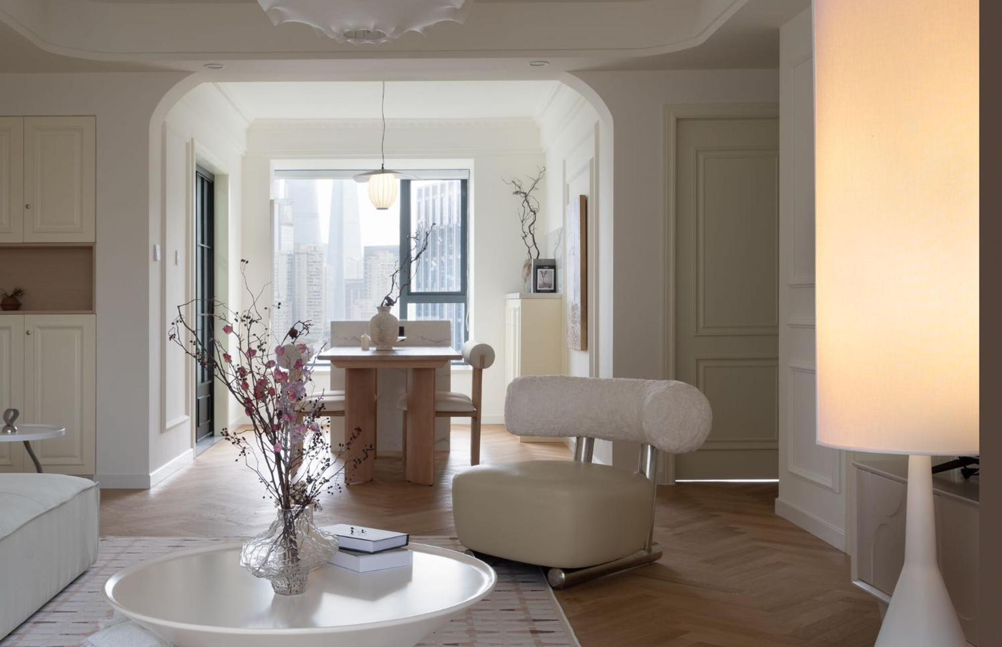 Eastern Hub - Bund Branch 3-Bedroom Near Yuyuan Garden, Nanjing Road with Shanghai Tower Views, Near Subway