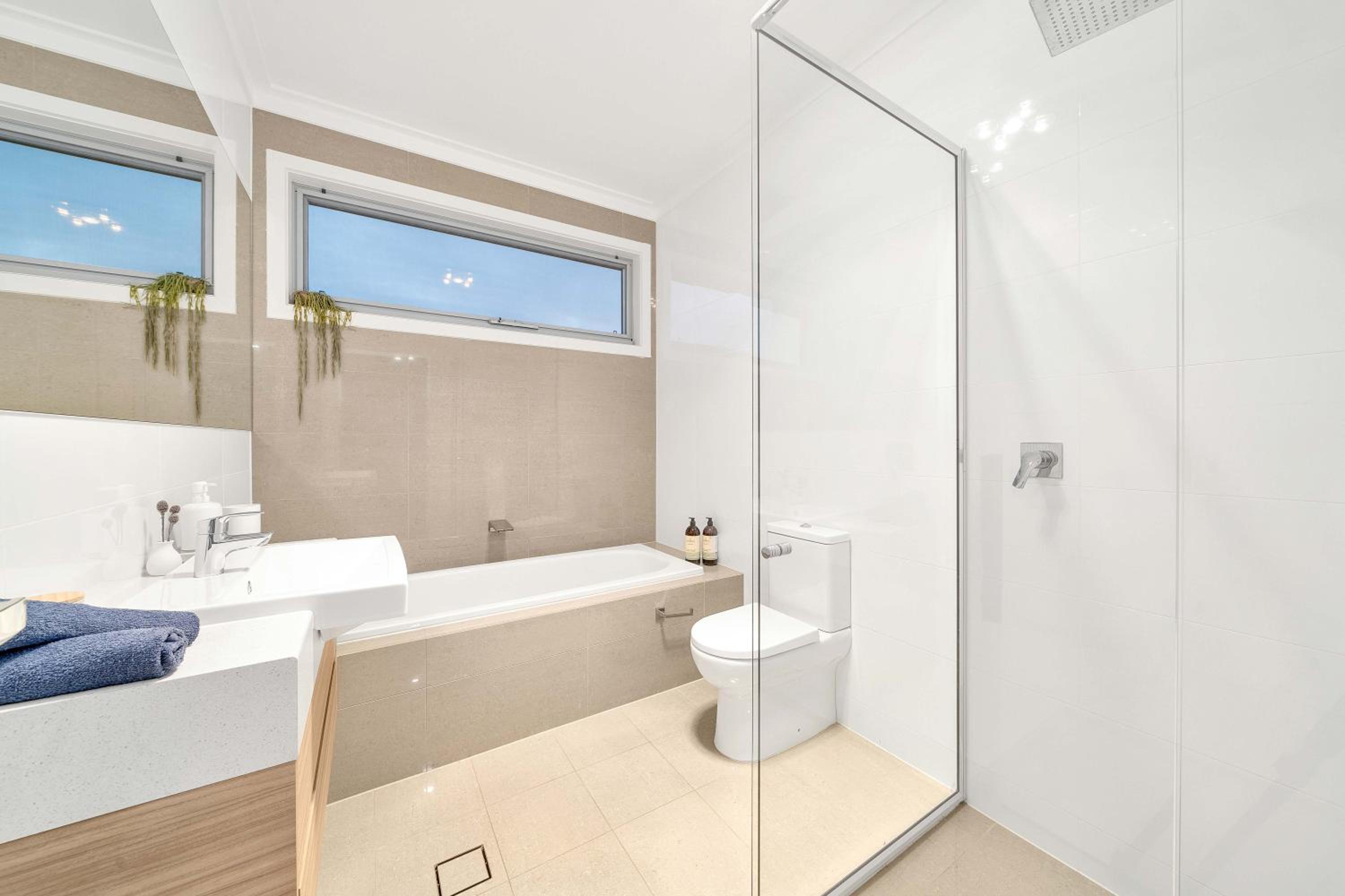 Luxury on City Fringe in Klemzig By Elegant Stays