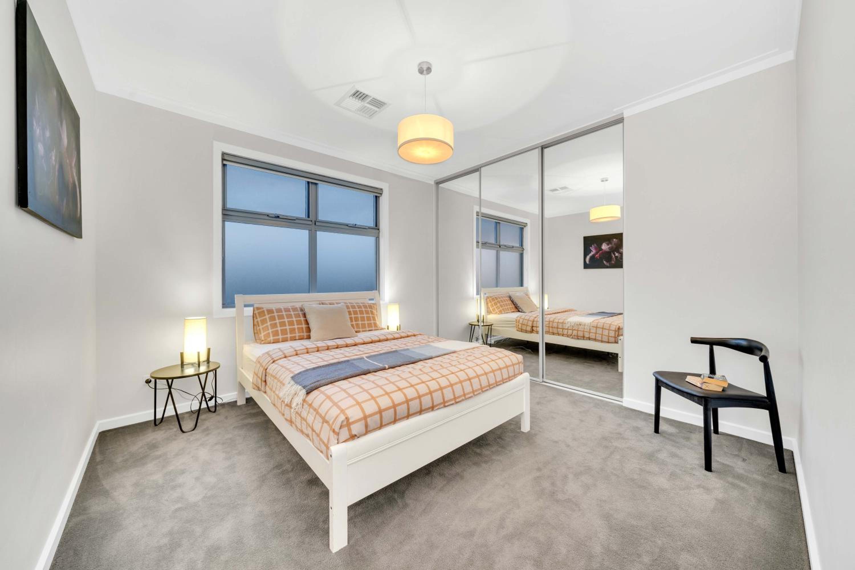 Luxury on City Fringe in Klemzig By Elegant Stays