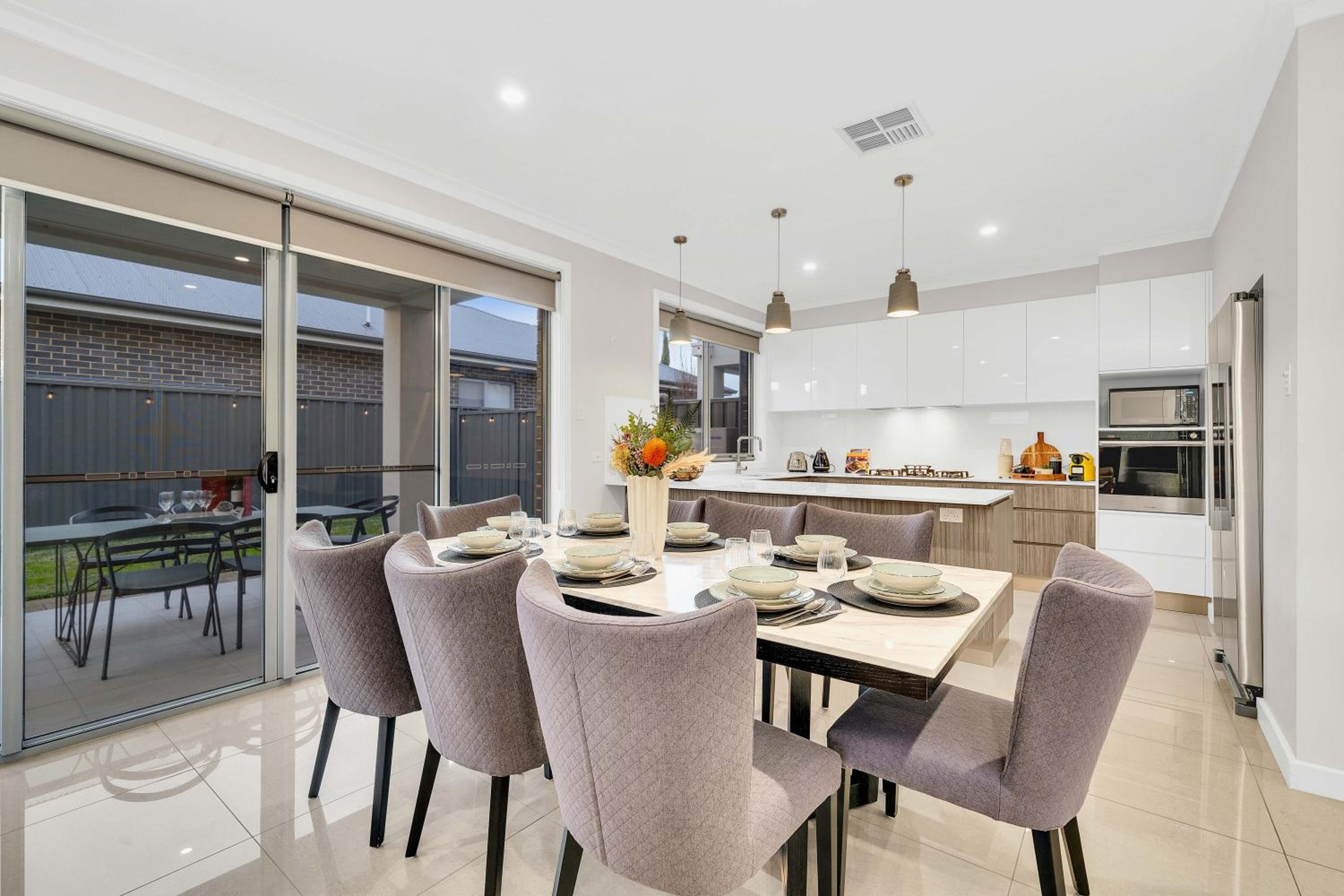 Luxury on City Fringe in Klemzig By Elegant Stays