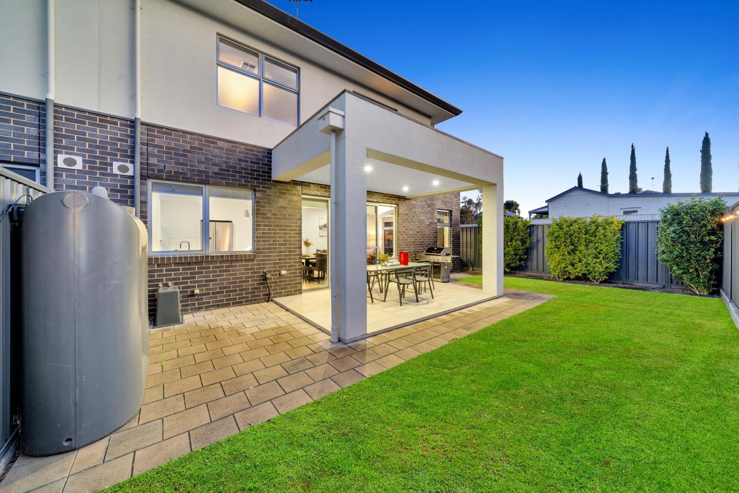 Luxury on City Fringe in Klemzig By Elegant Stays