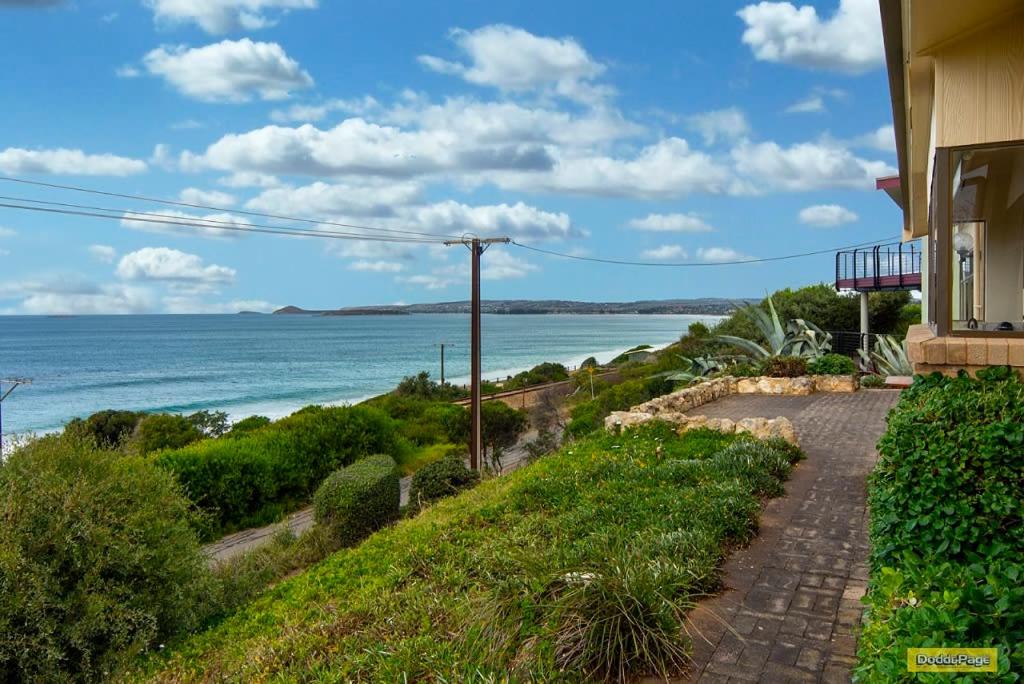 Lowtide 13a Battunga Ave Port Elliot - No Linen Included