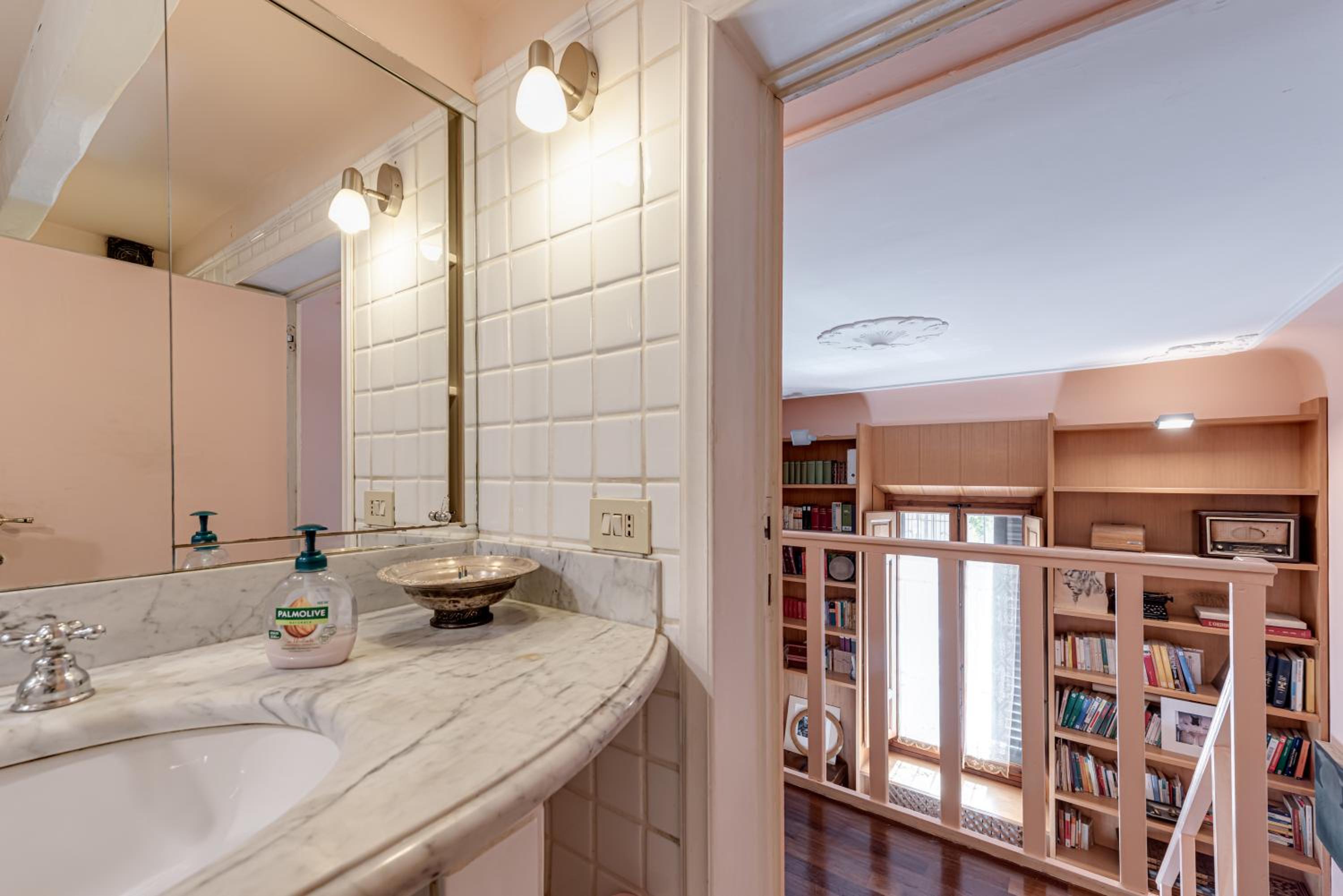Room in the center of Florence