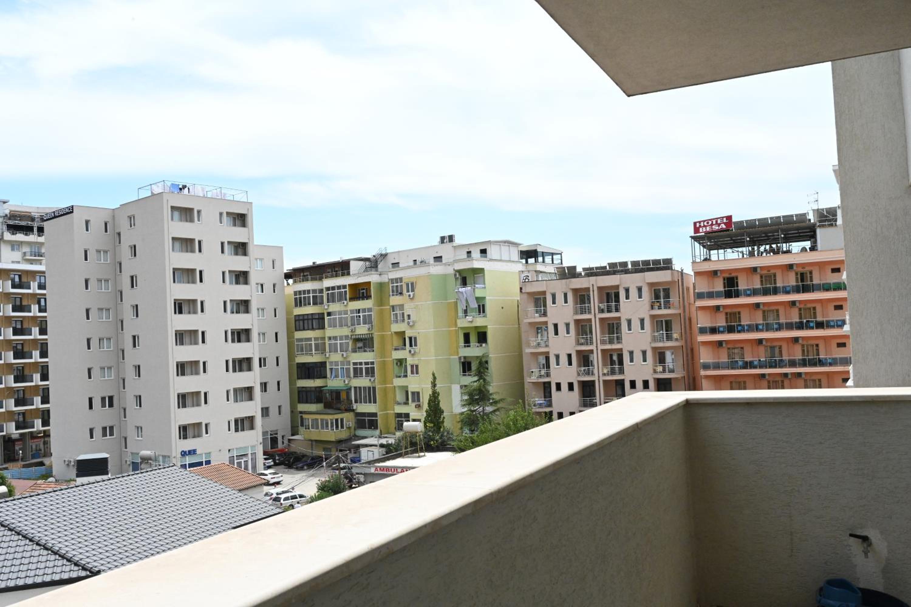 Shengjin Seaside Apartments