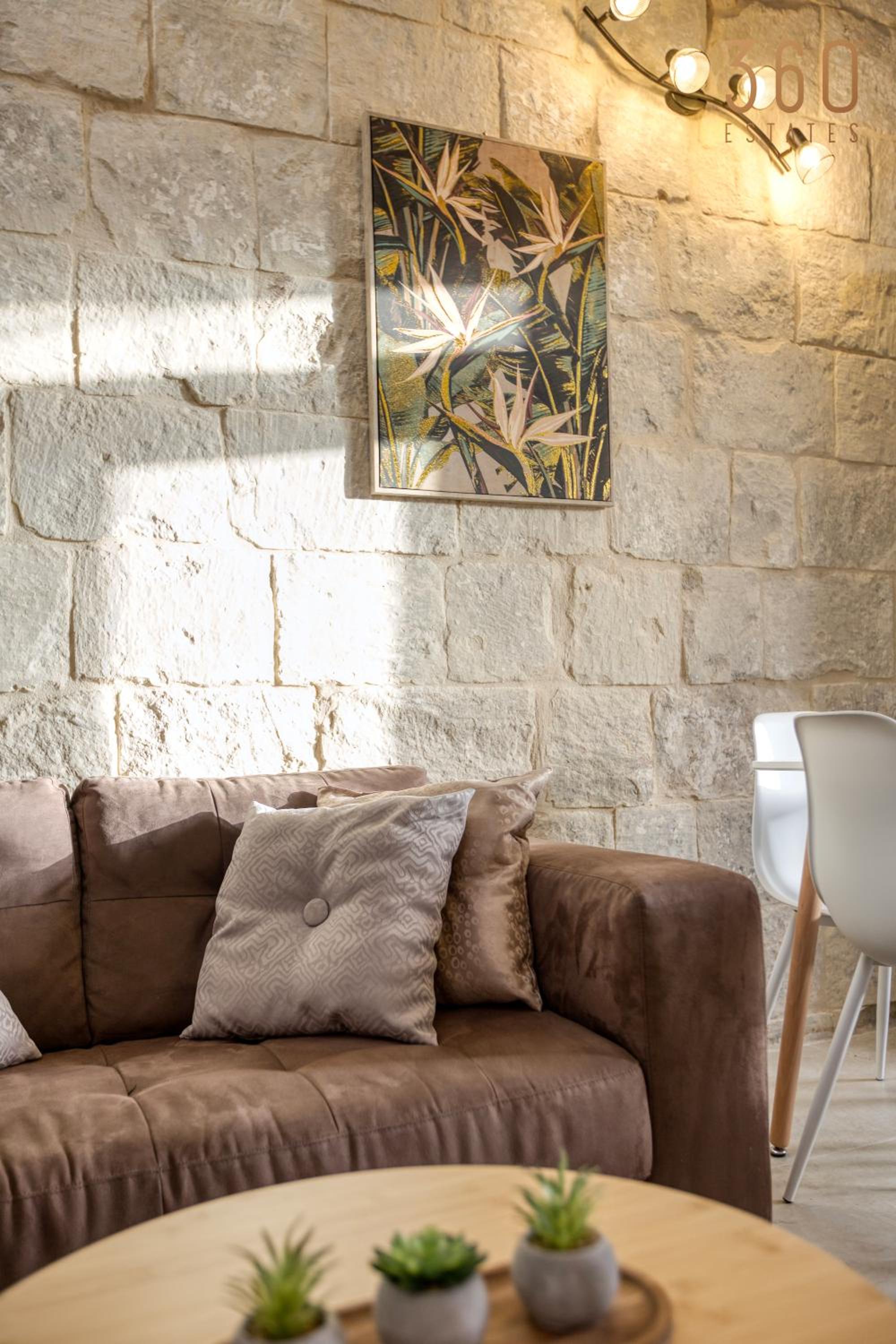 Charming and Modern 1BR House in Historic Zebbug by 360 Estates