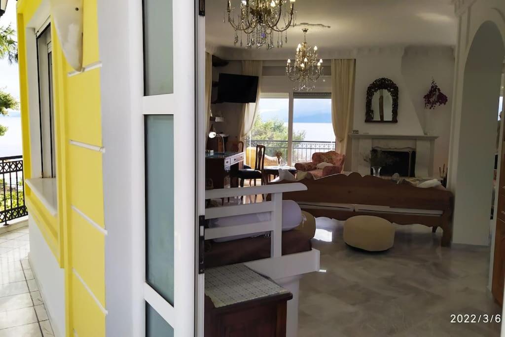 Felicity Seafront Luxury House