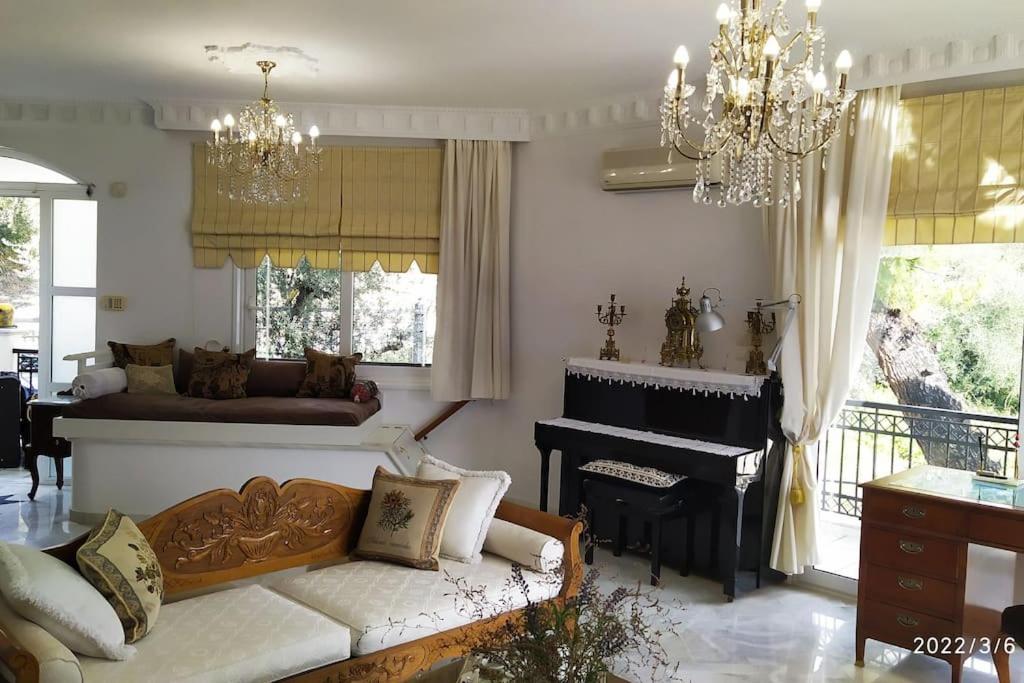 Felicity Seafront Luxury House