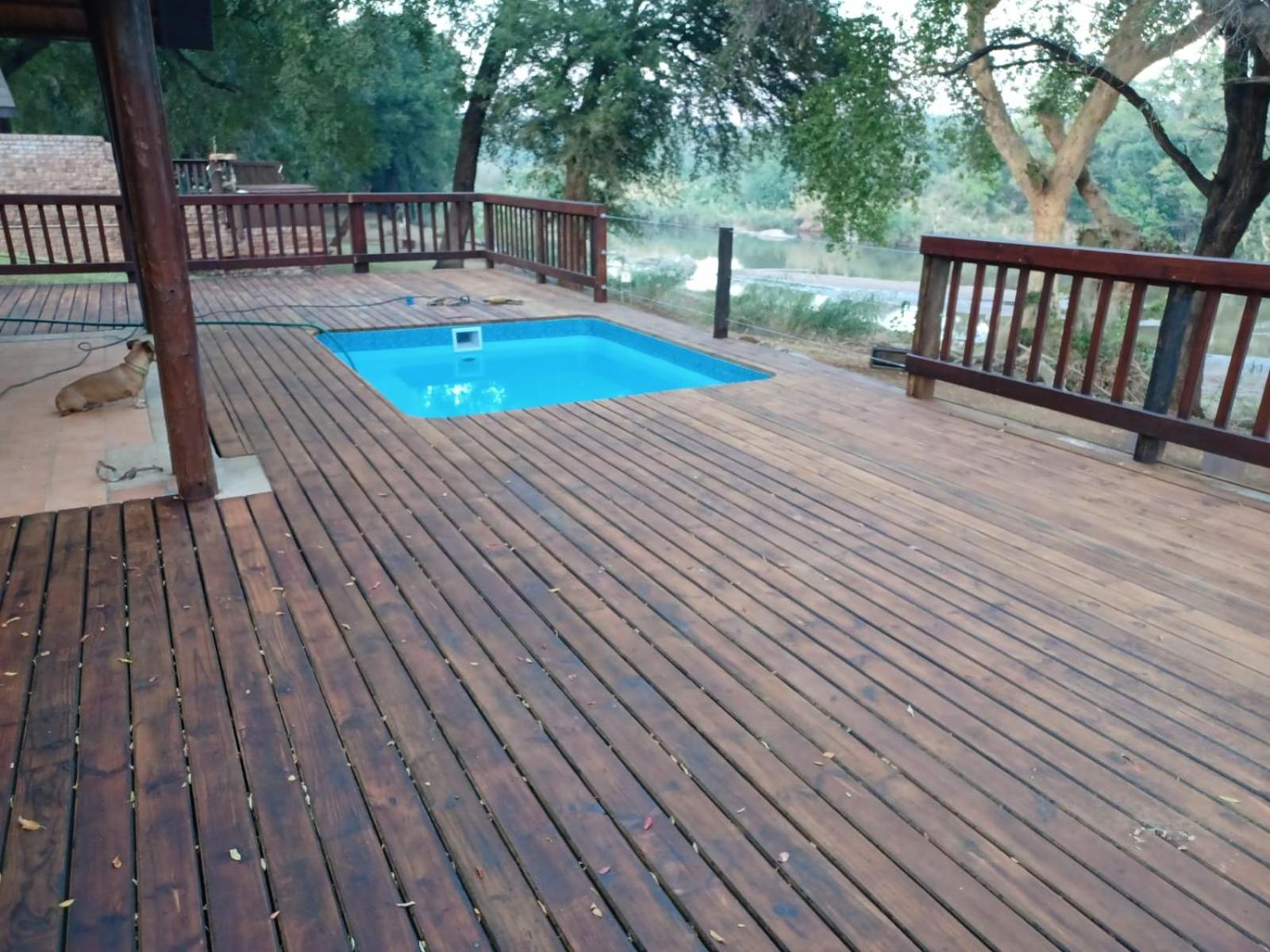 Ekuthuleni River Front Chalets Hoedspruit