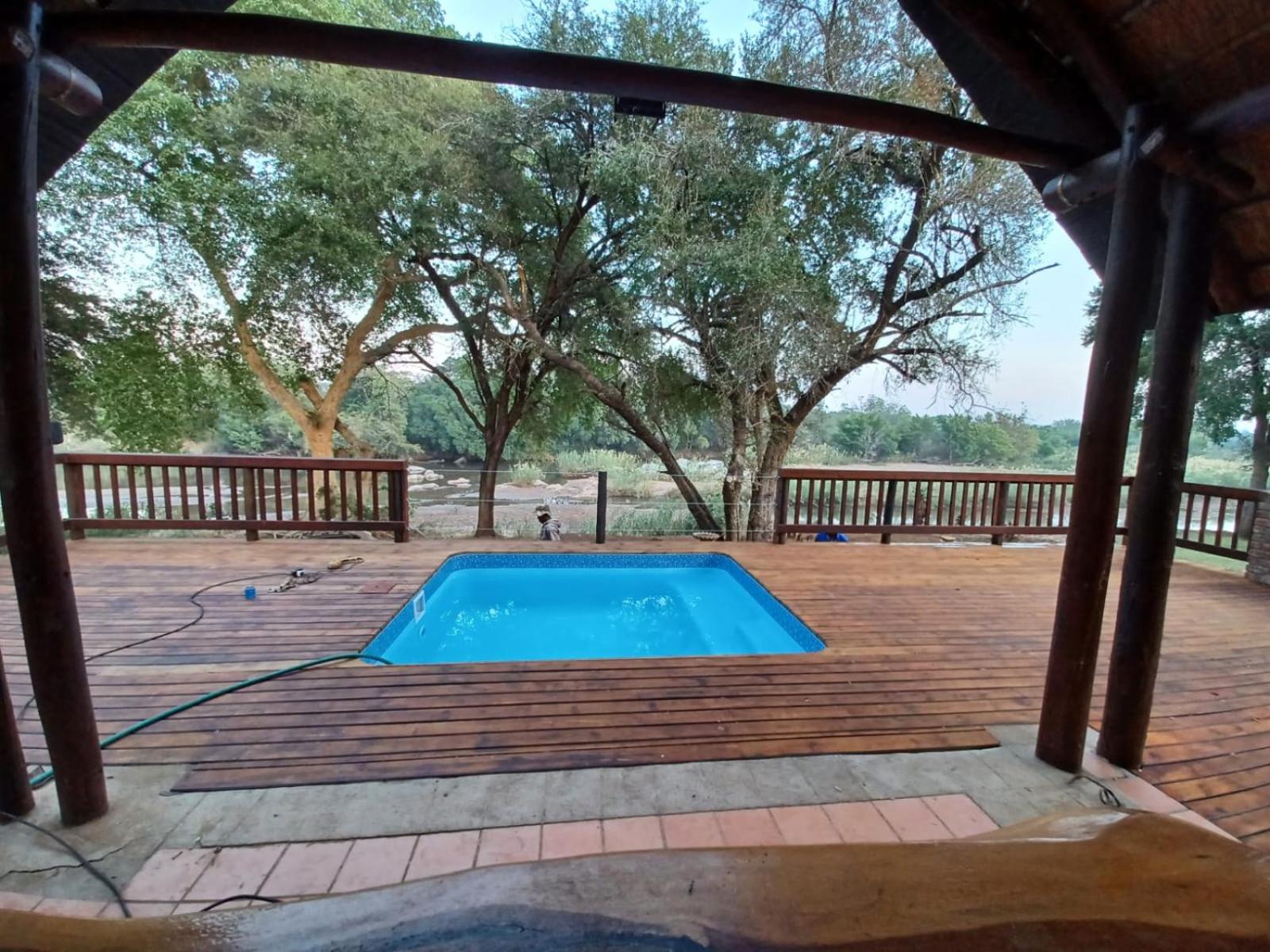 Ekuthuleni River Front Chalets Hoedspruit