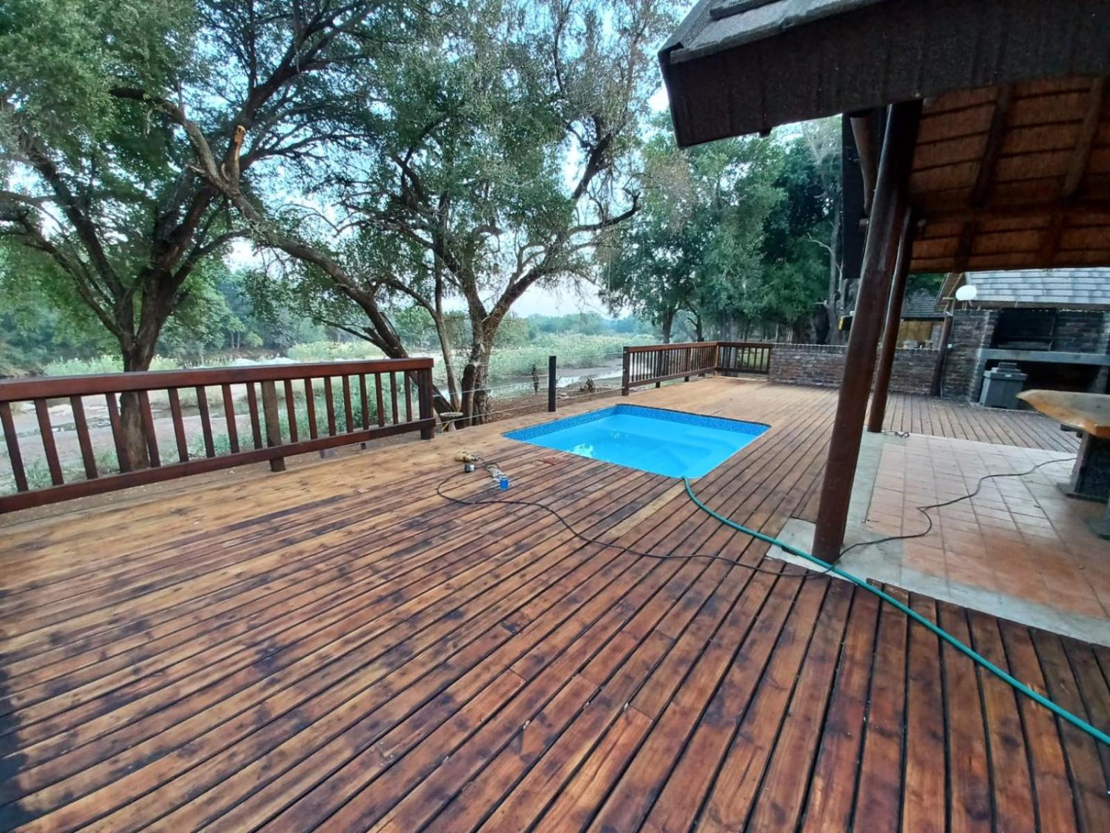 Ekuthuleni River Front Chalets Hoedspruit