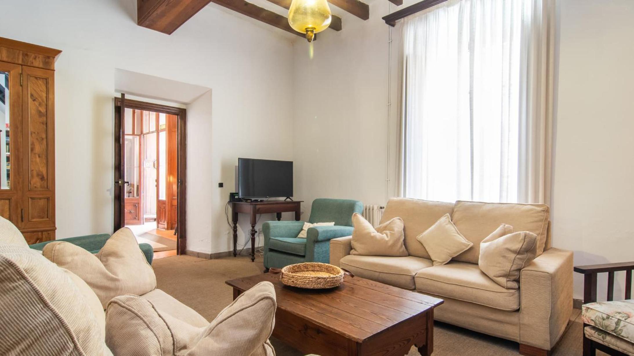 León de Sineu en Sineu — hotel room