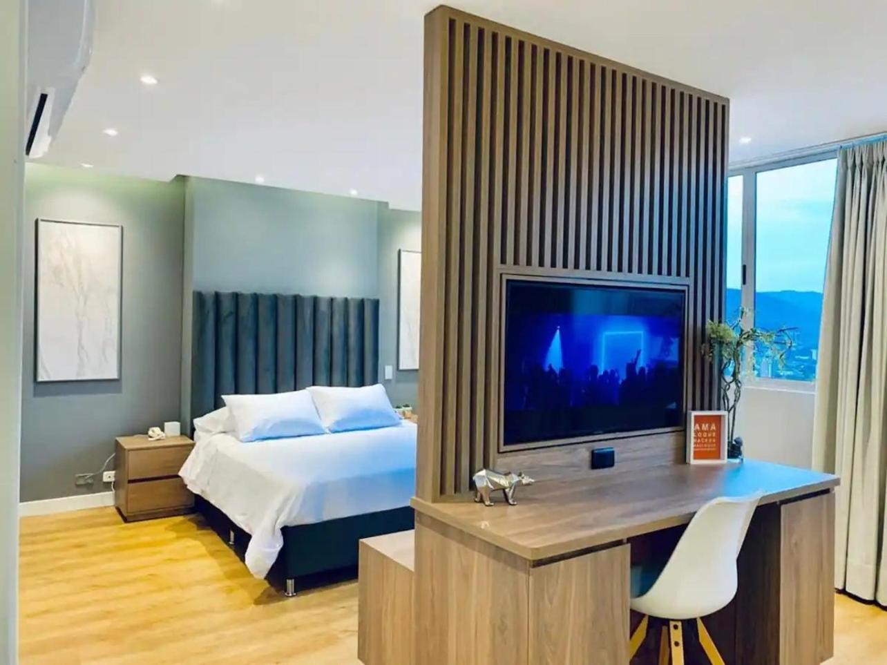 Pro Desing Penthouse 1 Bedroom Ac In Poblado 2004