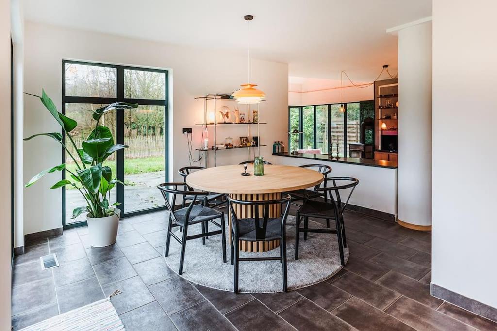 Pinecone Hideaway - huis in het bos