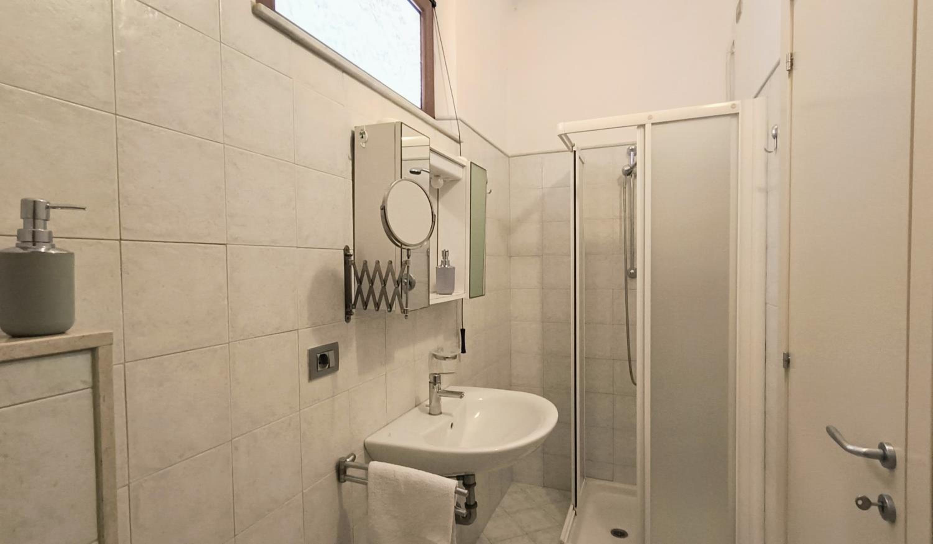 Edera Room and Apartment view 5