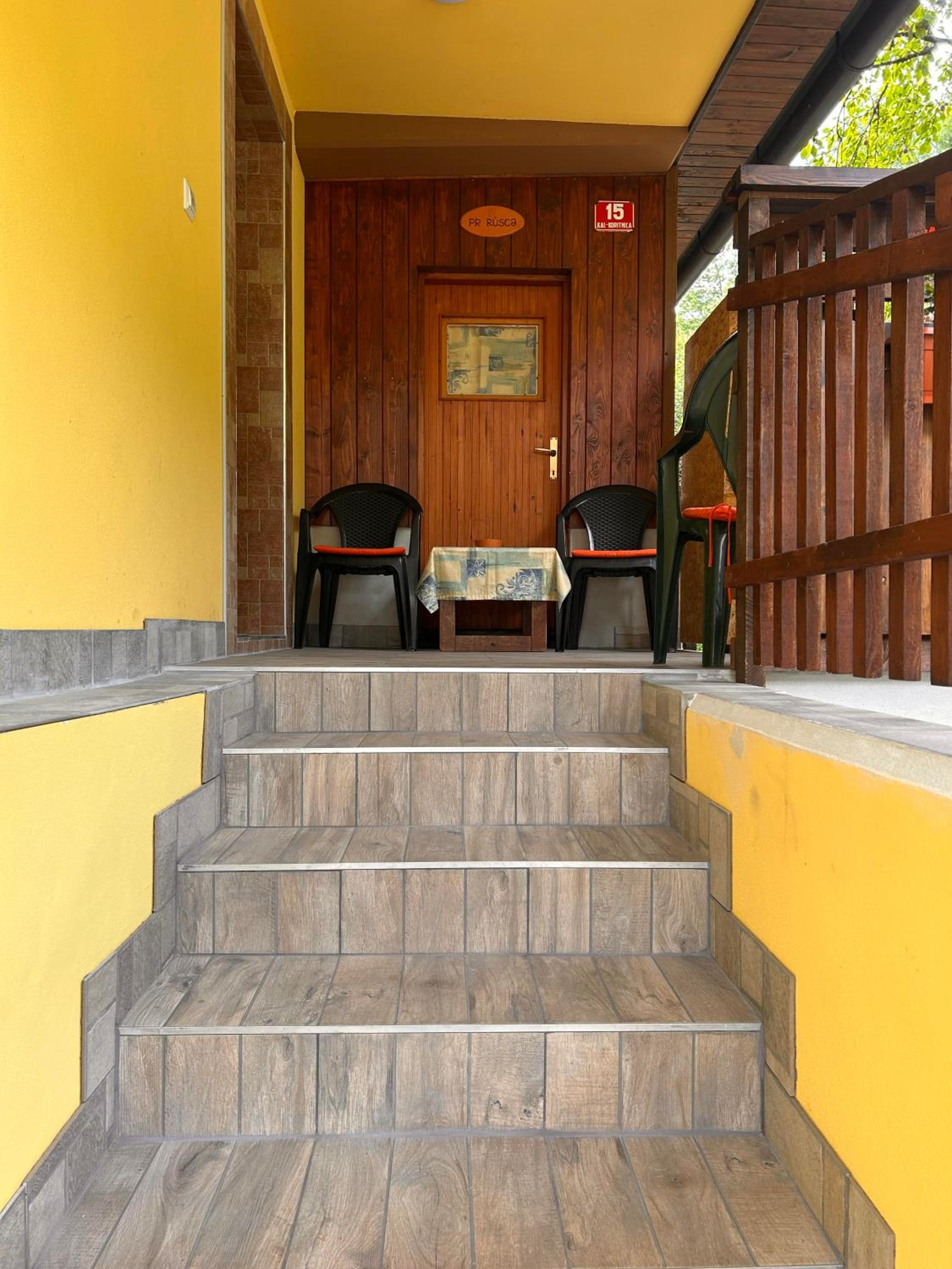 Photo 6