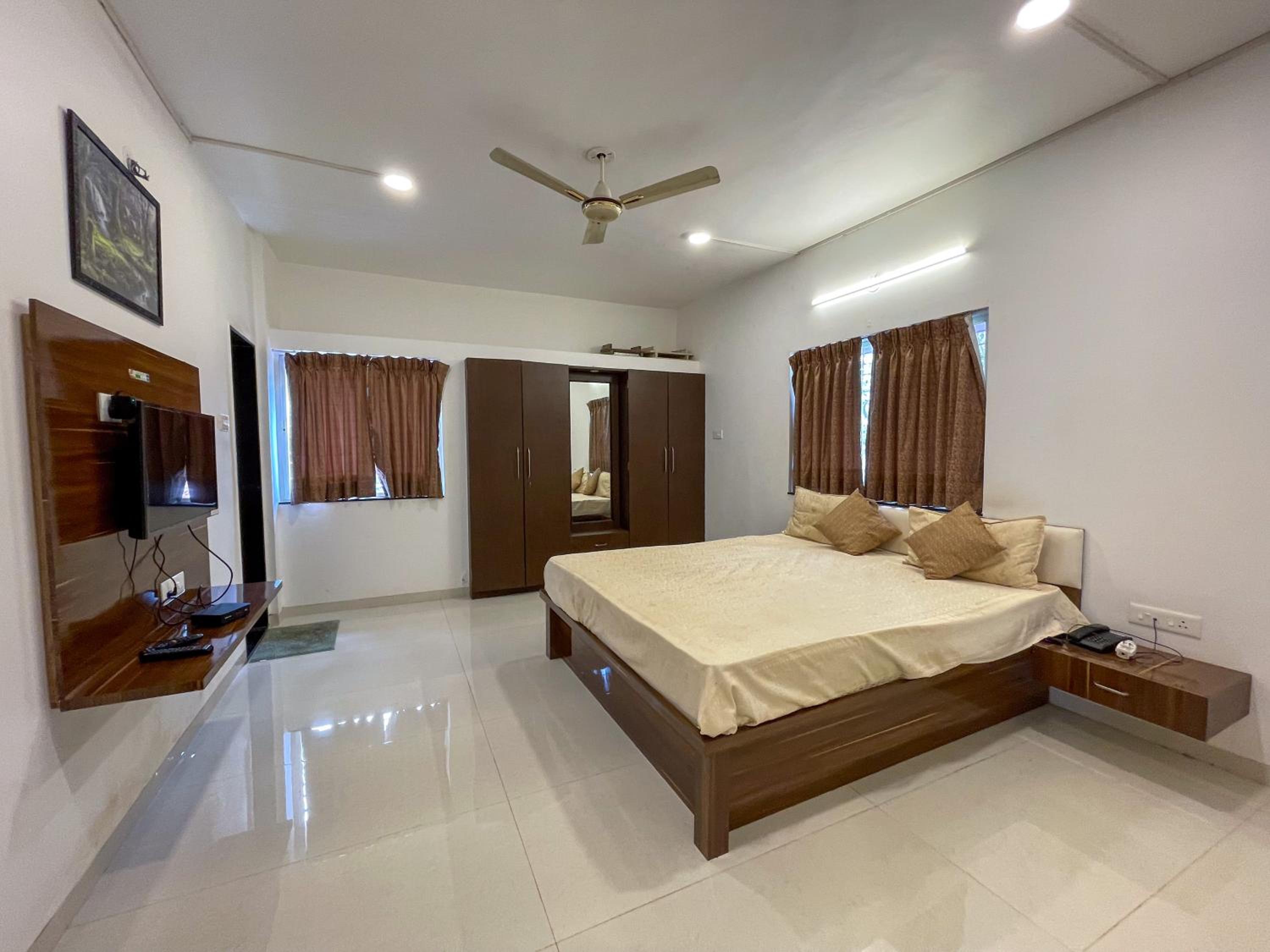 CosmicStays Mauve Manor - Luxe Villa at Mulshi Dam