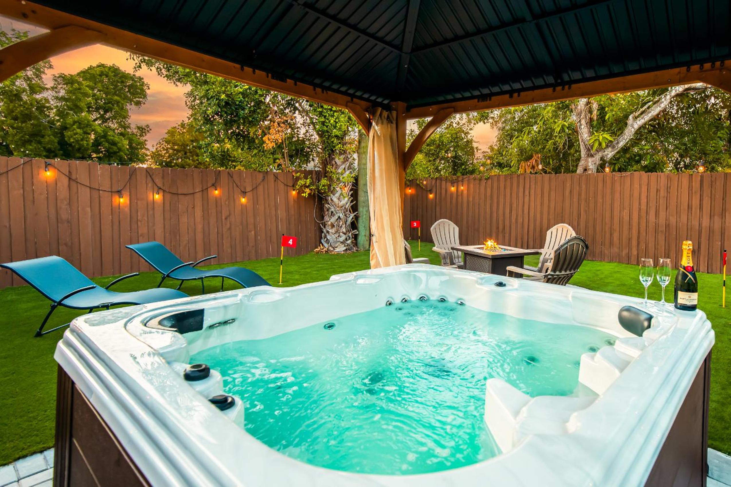 Hotel Brick Enclave with Mini Golf & SPA, 5mins to beach - Image 1